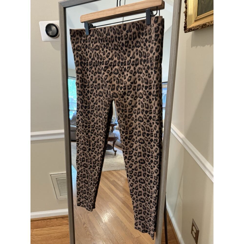 Breezies Black Seamless Tummy Smoothing Leggings XL - Picture 3 of 4